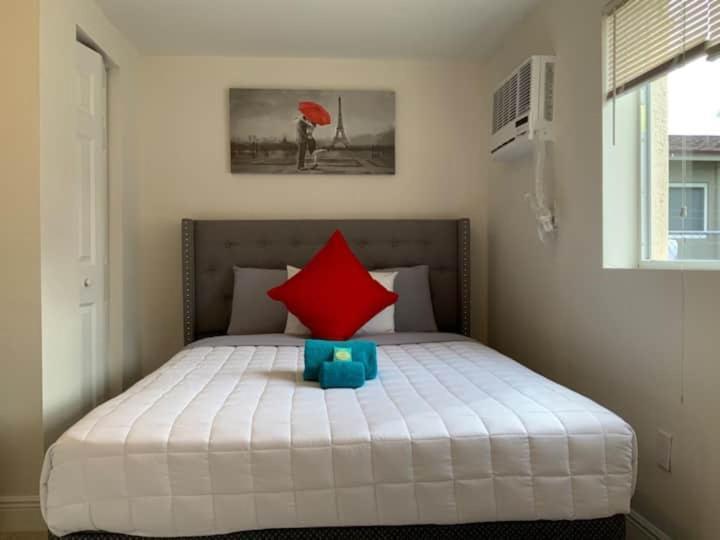 Cozy Private Apts In Hollywood By Hard Rock Casino! Exterior photo