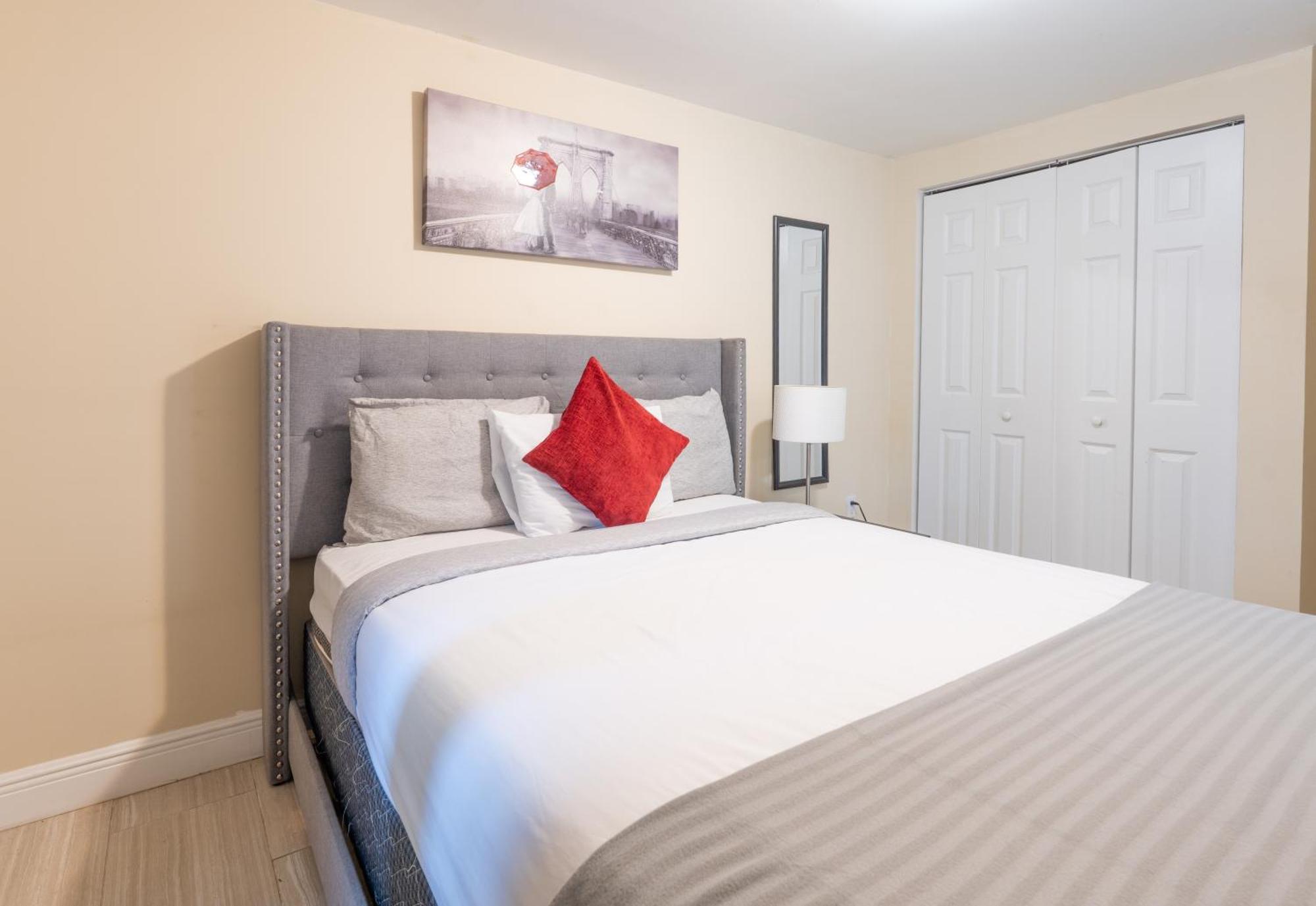 Cozy Private Apts In Hollywood By Hard Rock Casino! Exterior photo
