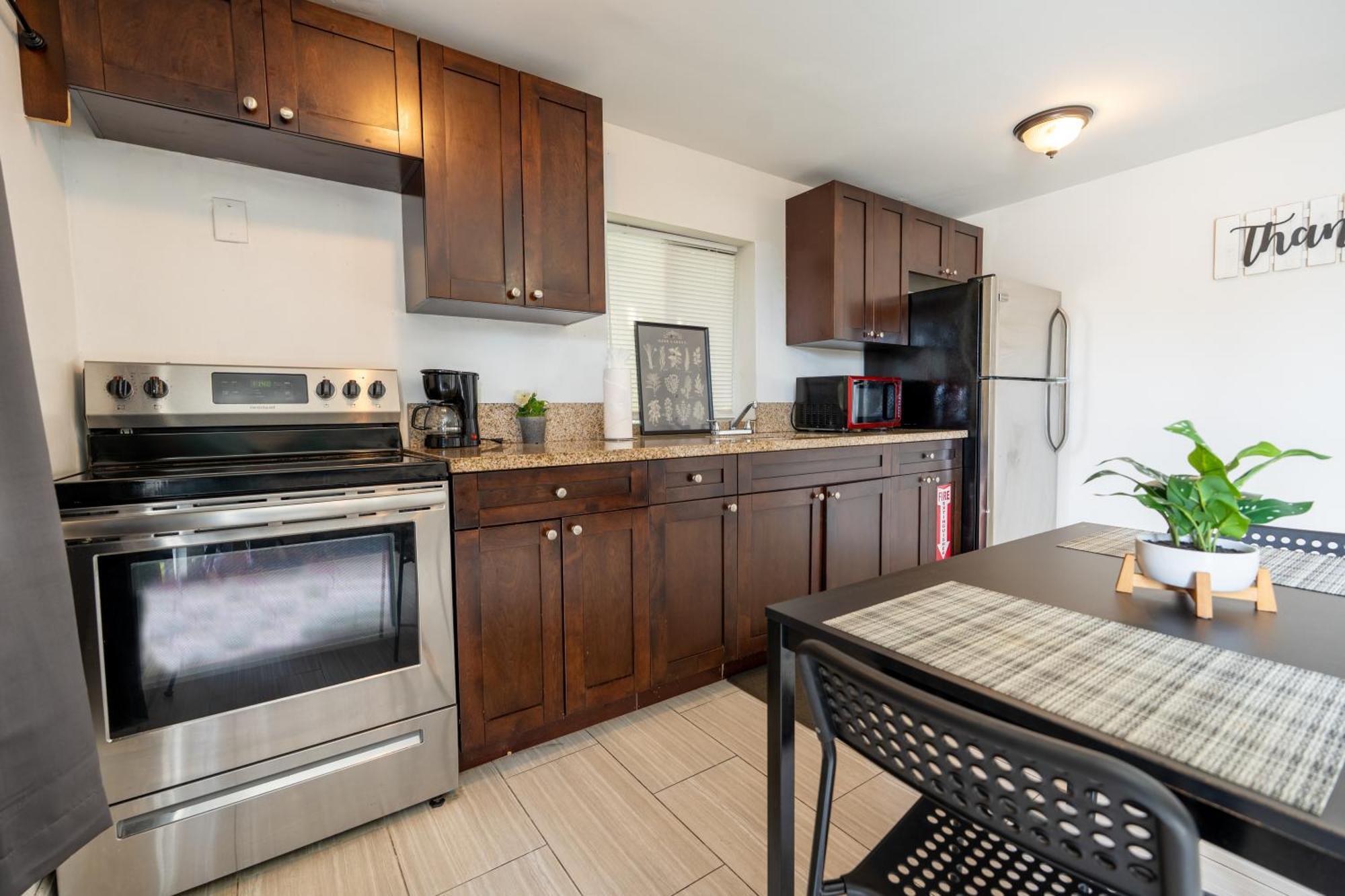 Cozy Private Apts In Hollywood By Hard Rock Casino! Exterior photo