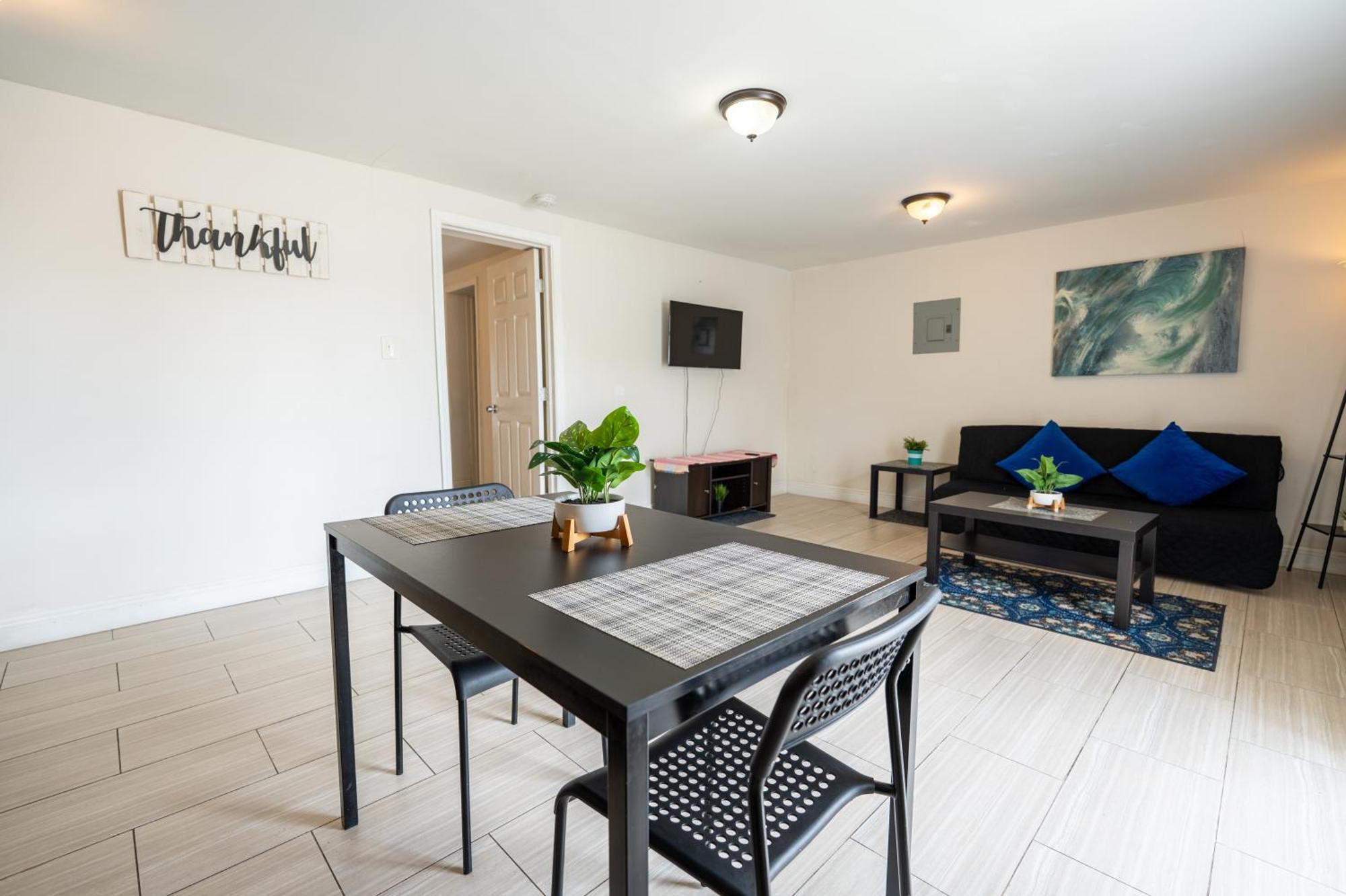 Cozy Private Apts In Hollywood By Hard Rock Casino! Exterior photo